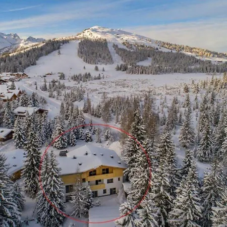 Zillertal Arena 1 *